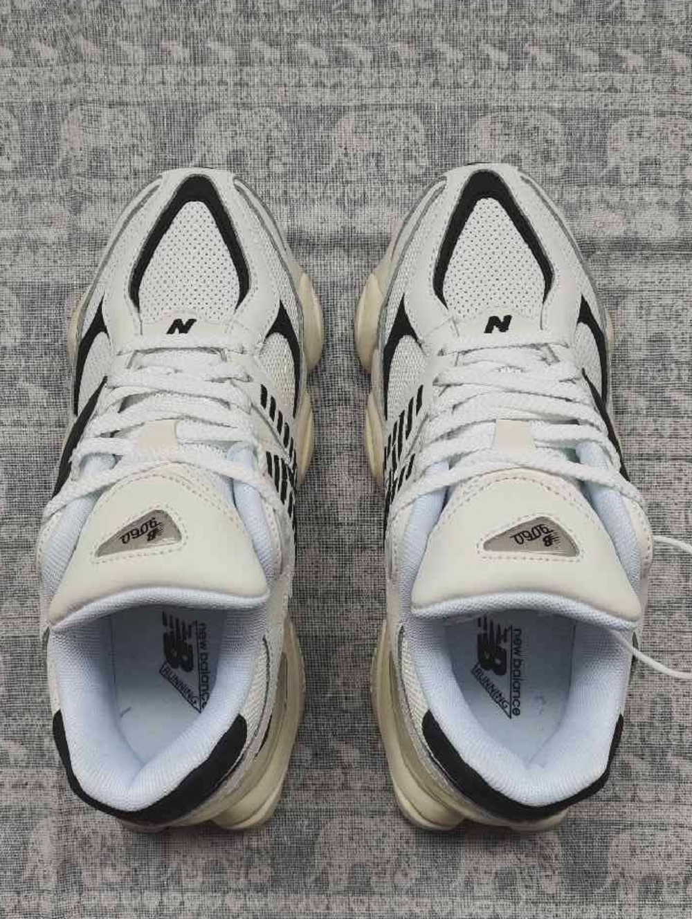 New Balance Men's White and Black Retro-Style Sneakers